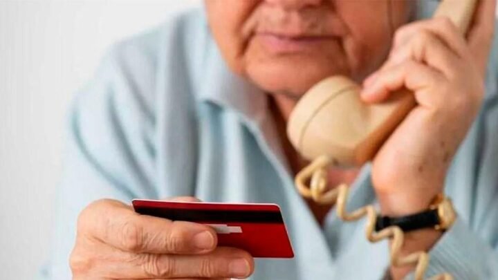 Un jubilado salteño fue víctima de una estafa telefónica y perdió dos millones de pesos
