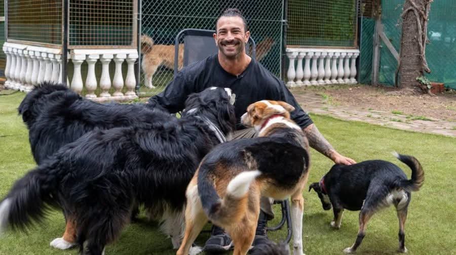 De la pantalla a la naturaleza: Lisandro Navarro inauguró su propia guardería canina en Canning