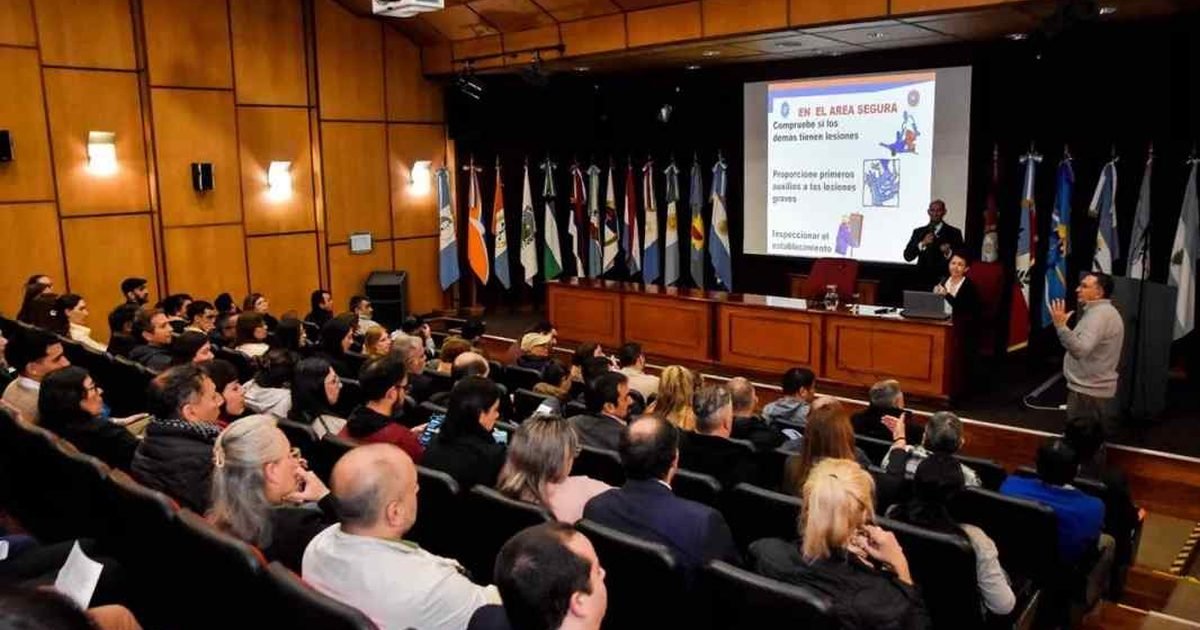capacitación sobre sismos