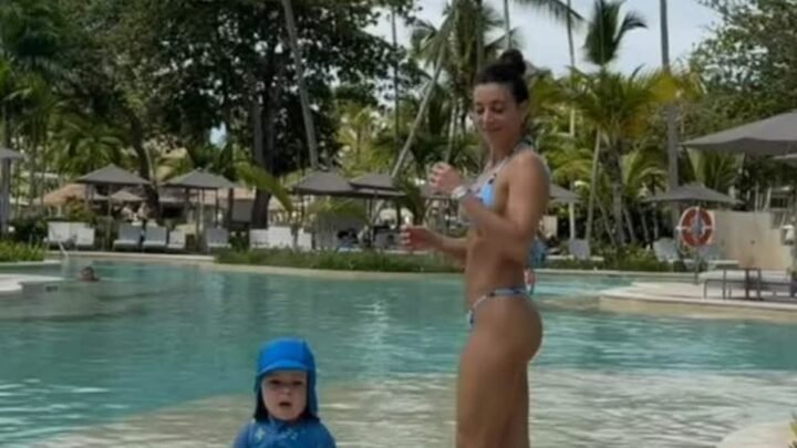 SOL PÉREZ DISFRUTA DEL CARIBE EN FAMILIA TRAS SU PASO POR GRAN HERMANO