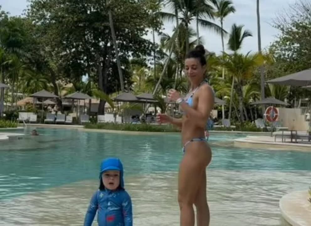 SOL PÉREZ DISFRUTA DEL CARIBE EN FAMILIA TRAS SU PASO POR GRAN HERMANO