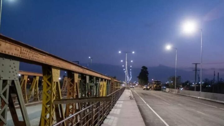puente sobre el río Vaqueros