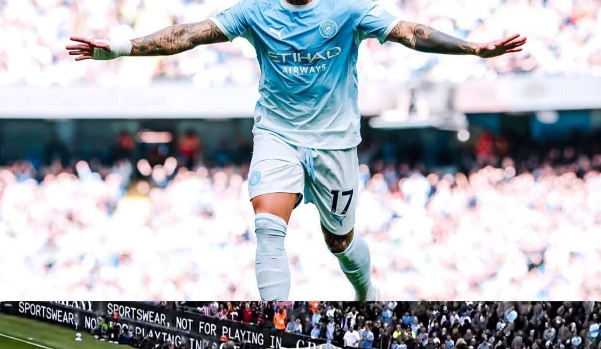 Enzo Fernández se lució con un golazo de tiro libre en su estreno goleador con el City