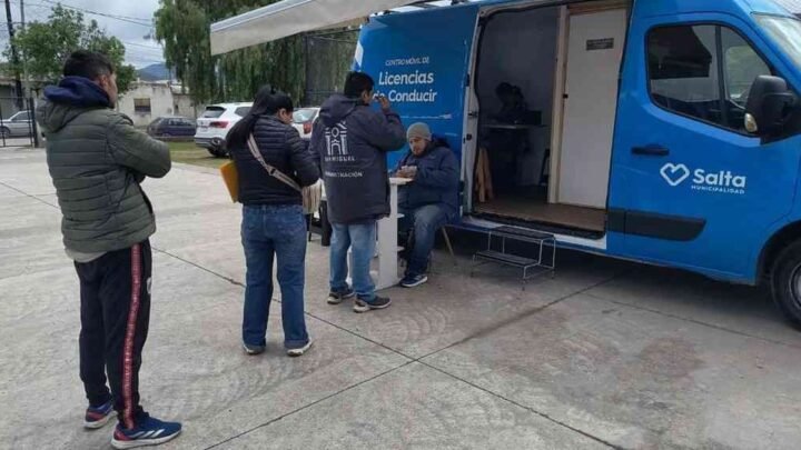 salteños siguen aprovechando Móvil Licencias barrios