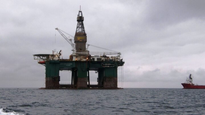 El Reino Unido respaldó a empresas que operan en las Islas Malvinas y cuestionó las sanciones de Argentina
