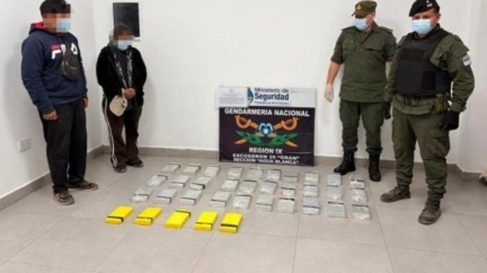 Aguas Blancas: abandonaron más de 36 kilos de cocaína