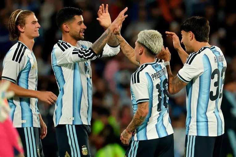La Selección Argentina brilló en Córdoba: goleada 4-0 ante Bolivia en el Kempes