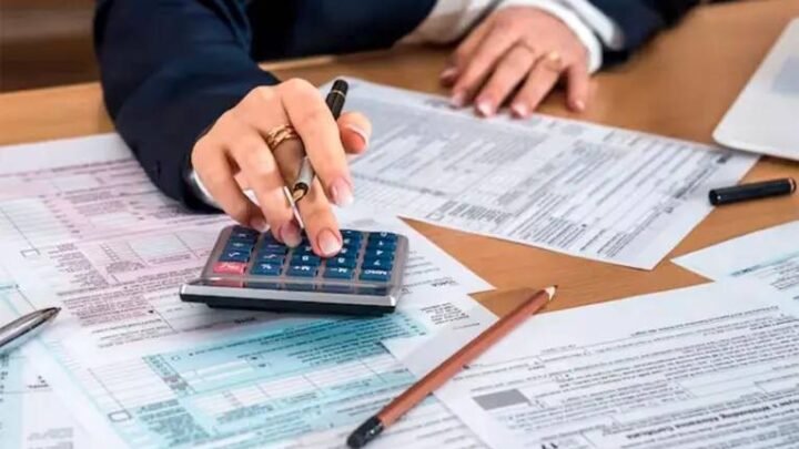 Crisis económica: casi tres de cada diez hogares debieron endeudarse para cubrir gastos básicos