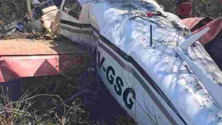 Cinco personas resultaron heridas tras el desplome de una avioneta en una zona boscosa de Córdoba