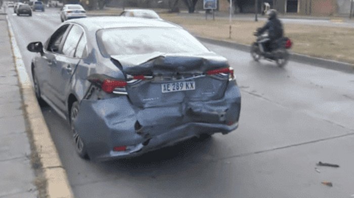 choque en cadena avenida Banchik conductora cuestionó velocidad automovilistas