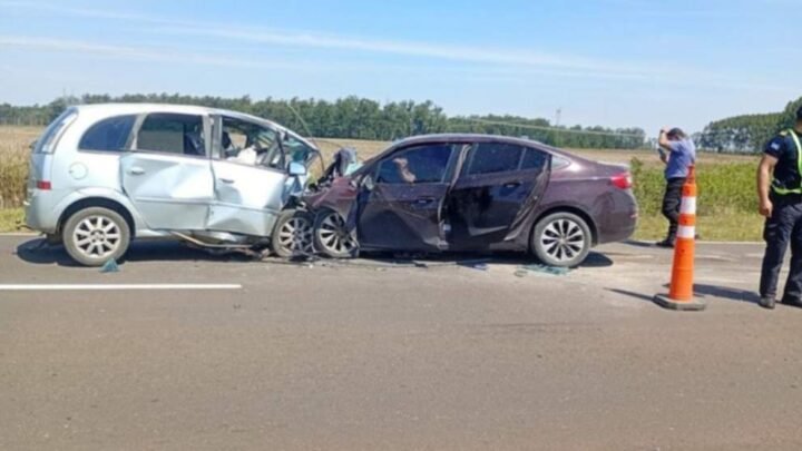Tragedia en Corrientes: tres muertos tras un violento choque frontal sobre la Ruta Nacional 12