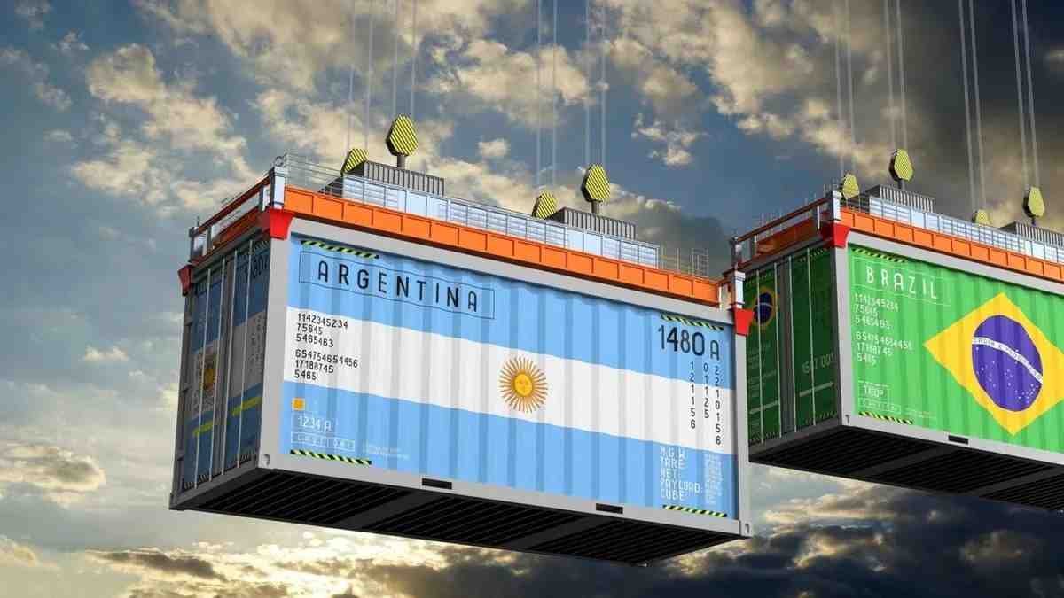 déficit comercial Brasil redujo 38 agosto motivos detrás caída