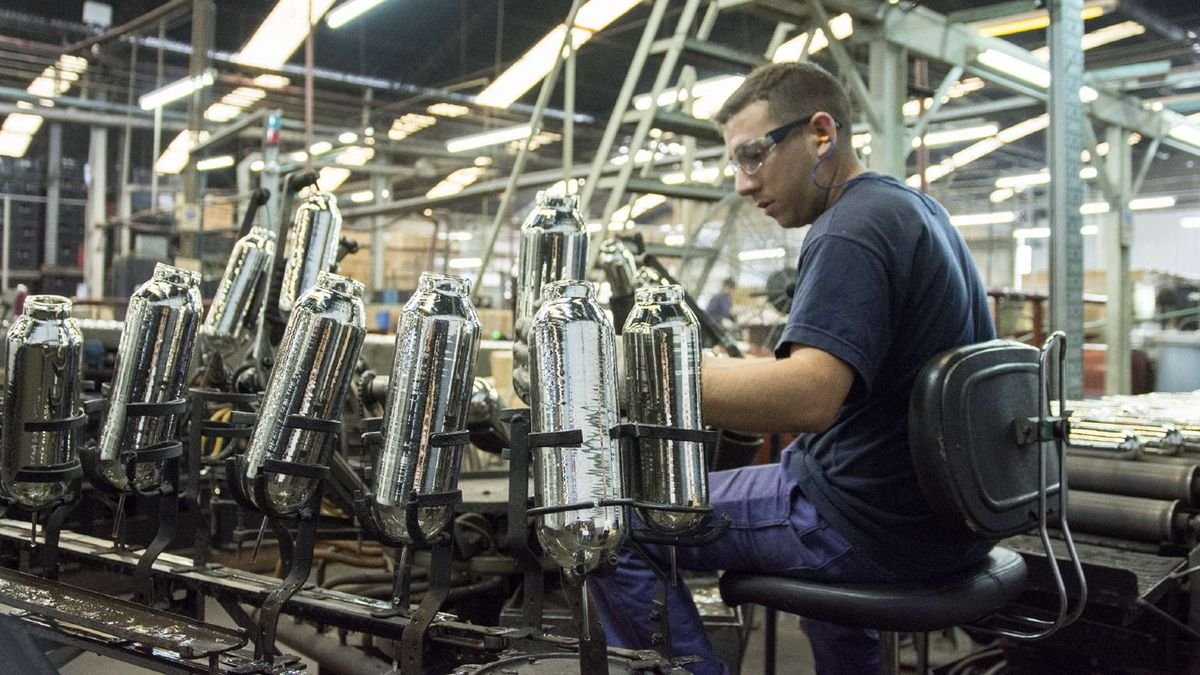 Producto Bruto Interno economía argentina retrocedió 0 6 segundo