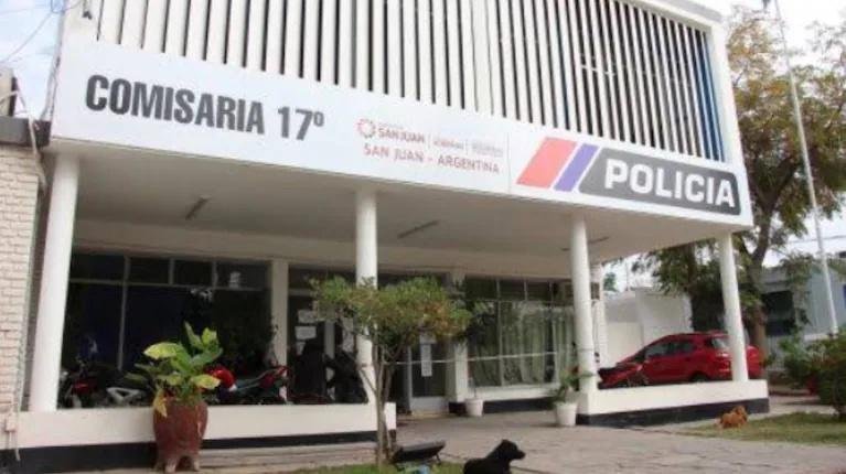 Detuvieron a un policía en San Juan tras ser acusado de robar la tarjeta de crédito a un compañero
