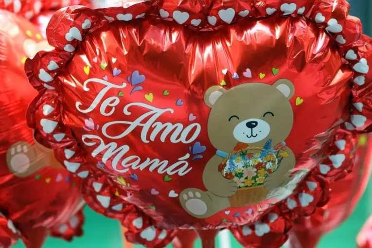 Día de la Madre en Argentina: cuándo se celebra este año y por qué cae en octubre