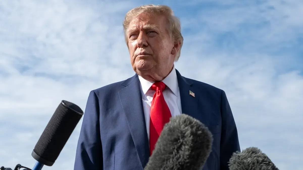 Donald Trump profundiza la guerra comercial con Canadá: ordenó retirar sus productos de los contratos de Estados Unidos
