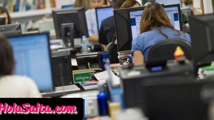 Crisis en el sector público: el salario cayó un 40,5% y la mora crediticia se disparó en la era Milei