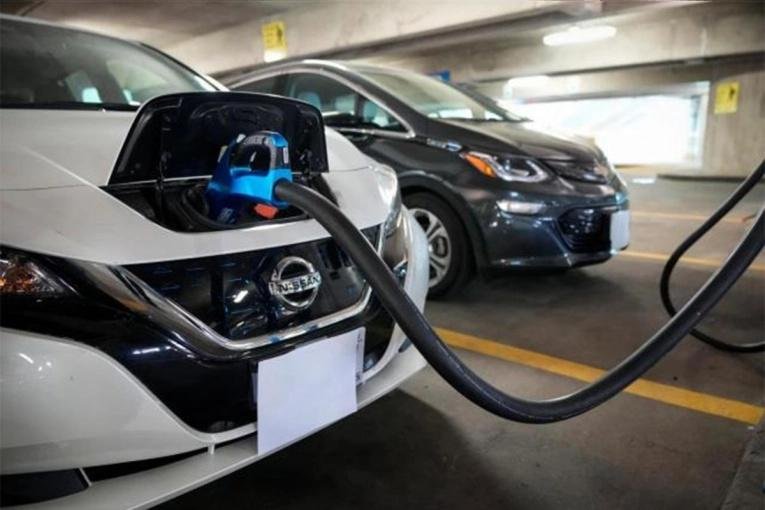 importación vehículos eléctricos Gobierno actualizó topes