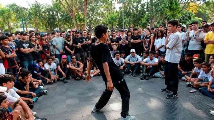 “Farmear aura”: qué dice la psicología sobre la tendencia viral que desafía a los jóvenes