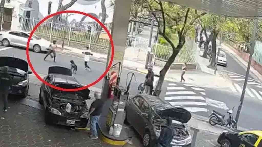 Crimen en San Cristóbal: un hombre asesinó a otro utilizando una muleta con una faca como lanza
