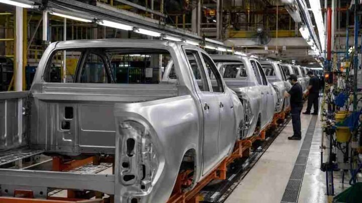 La actividad industrial profundiza su caída y acumula una contracción del 1,2% en 2026