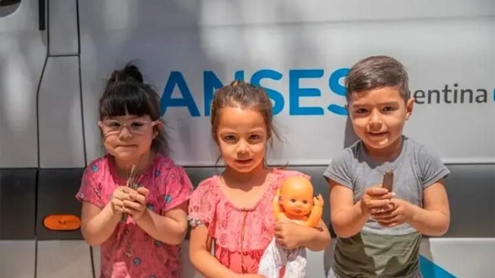 Actualización de montos: ANSES oficializó el incremento para la AUH y asignaciones familiares desde octubre