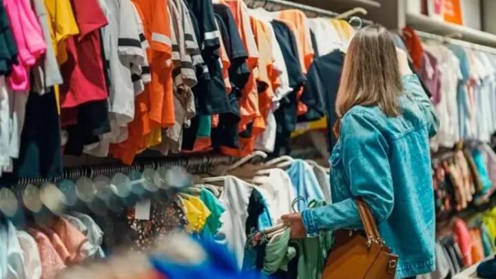 El consumo minorista pyme no repunta: las ventas cayeron 2,7% en agosto y profundizan la crisis
