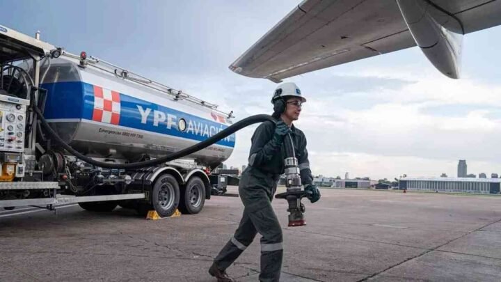 Líneas aéreas: la suba del combustible golpea los balances y podría agravar el deterioro en el segundo semestre