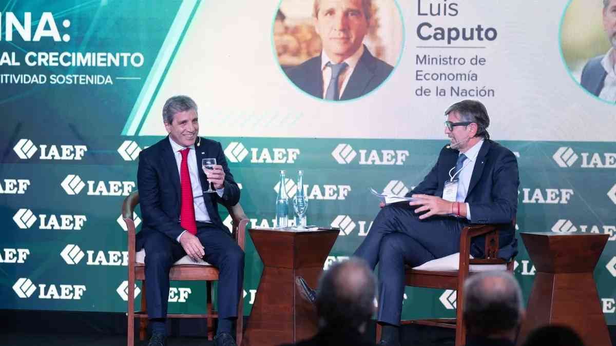 Luis Caputo defendió el crecimiento a dos velocidades y descartó un rescate financiero para morosos
