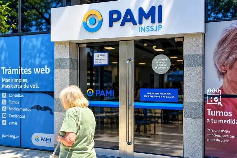 paro PAMI médicos odontólogos cómo afectará atención afiliados 72 horas