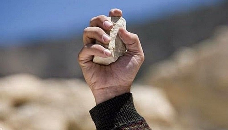 Brutal ataque en Metán: imputaron a un sujeto que hirió de un piedrazo a un policía