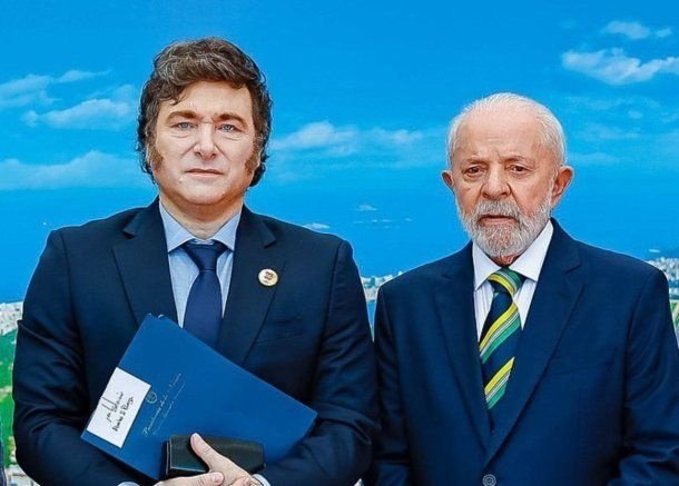 Mientras Javier Milei destruye empleos, el "comunista" Lula alcanzó un récord de personas ocupadas en Brasil