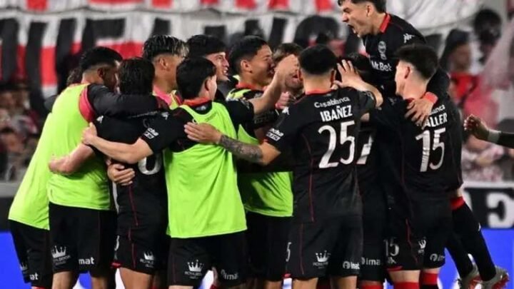 River perdió ante Huracán en el Monumental y frenó su racha positiva en el Clausura