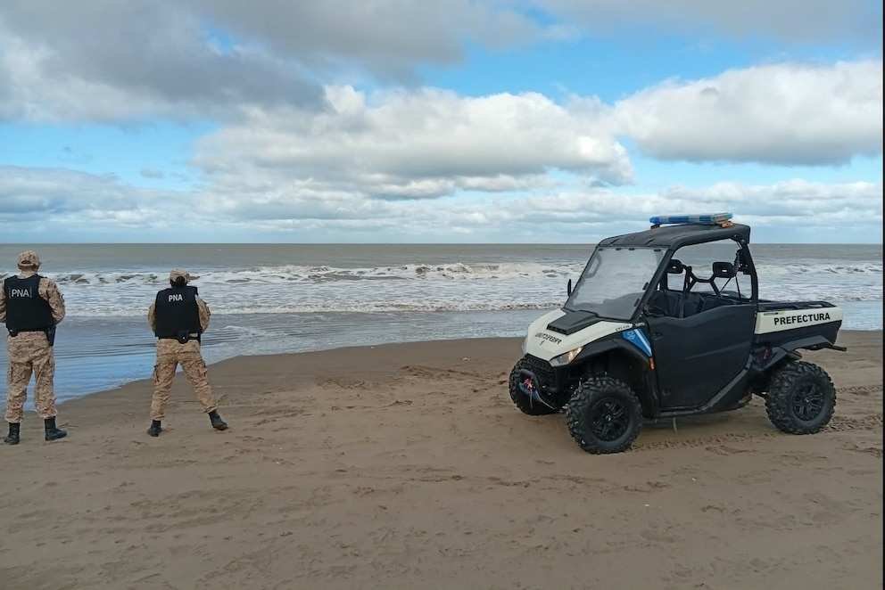 Santa Teresita: intensa búsqueda de dos kayakistas que ignoraron el alerta meteorológico