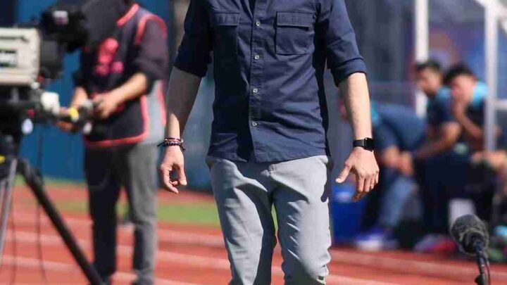 Preocupación en el fútbol chileno: el entrenador argentino Martín Cicotello sufrió una arritmia tras un partido