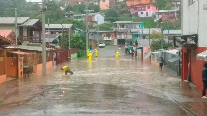 temporal Brasil devastador sur cuatro desaparecidos daños masivos