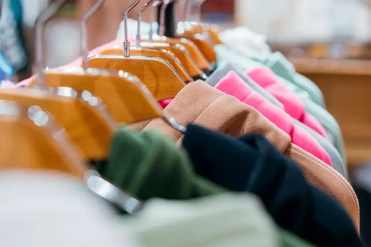 Crisis en el sector textil: denuncian competencia desleal y una baja capacidad instalada