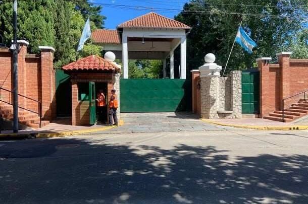 Tras los despidos en la Quinta de Olivos, los trabajadores hablaron de una "paranoia generalizada"