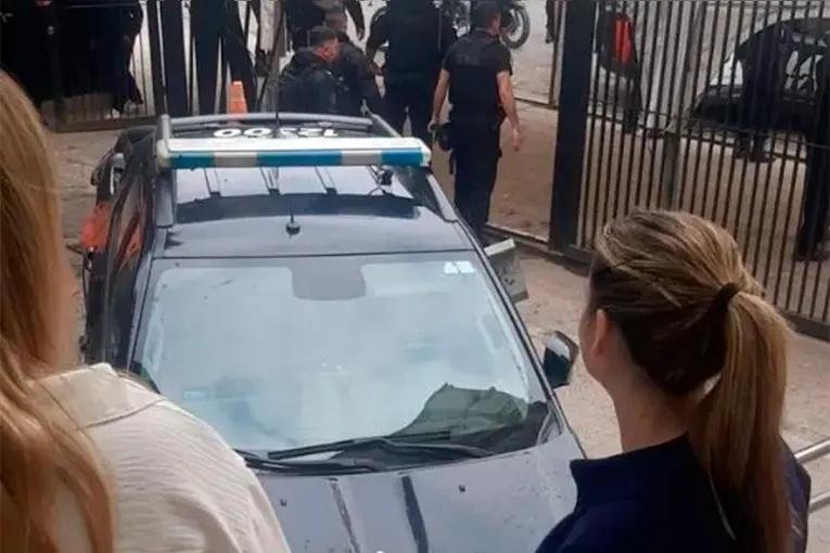 Hospital Cullen patrullero impactó contra guardia José María Santa Fe dejó tres personas heridas