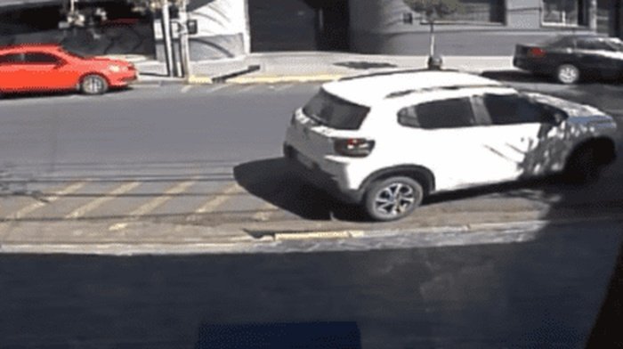 Un permisionario fue arrastrado por un auto tras una discusión por el pago del estacionamiento en calle Leguizamón