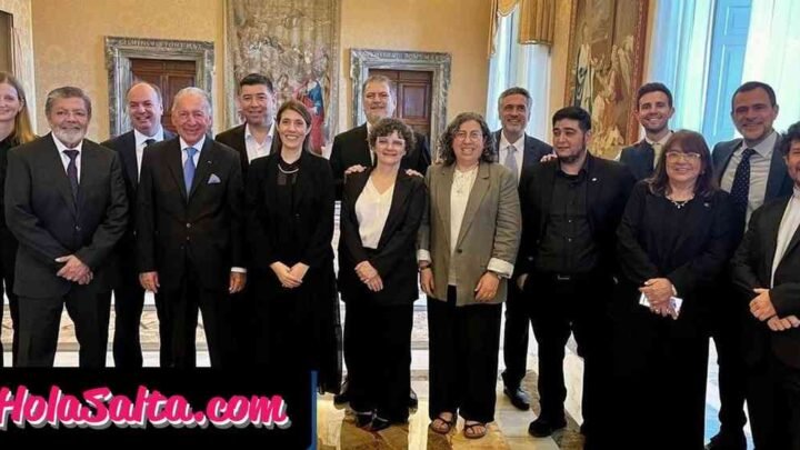 Un sindicalista entregó al Papa León un informe crítico sobre la gestión de Javier Milei
