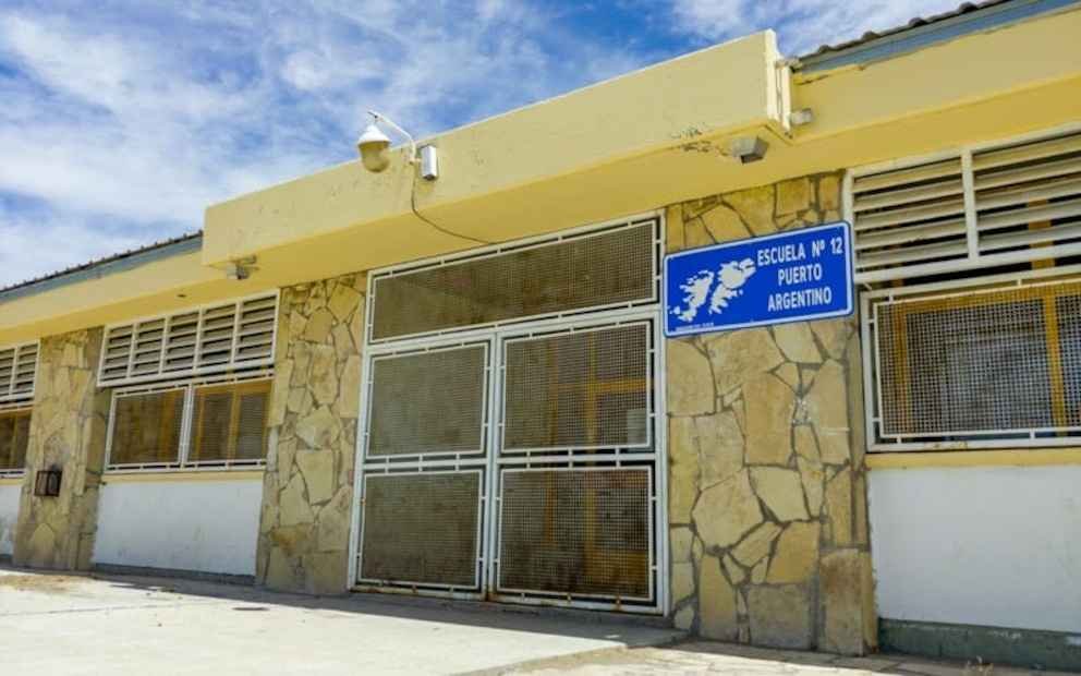 Una adolescente fue atacada por la espalda con una tijera en una escuela de Zapala