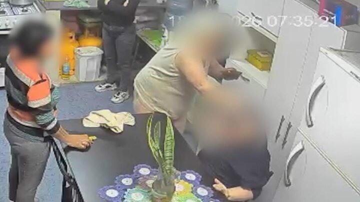 Denunciaron a una mujer de 71 años por maltratar y golpear con un palo a su hijo con síndrome de Down en Chaco