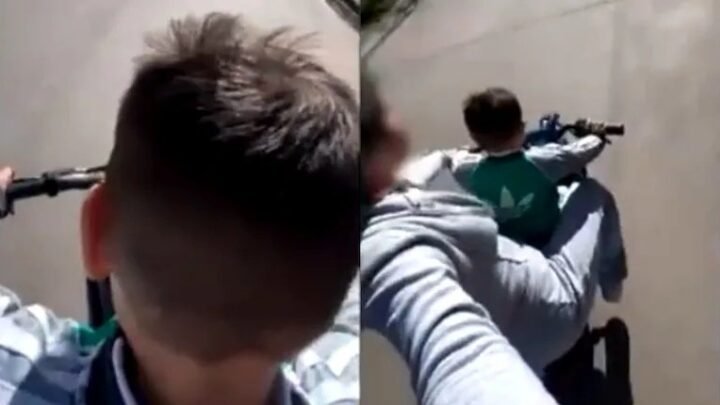 Seguridad vial Indignación video donde niño conduce moto mientras