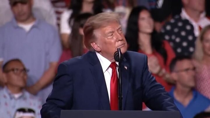 Donald Trump celebró el avance de la derecha en Sudamérica a días del balotaje en Brasil