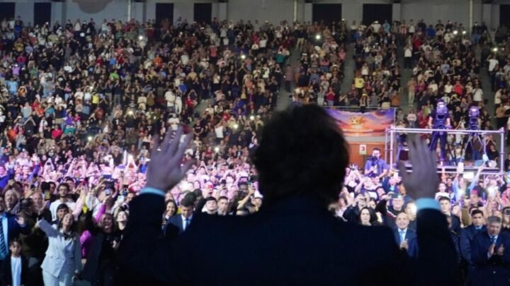 Javier Milei viaja a Neuquén para inaugurar un templo evangélico en medio de tensiones políticas