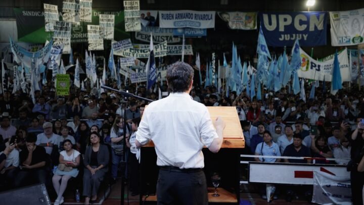 Axel Kicillof visitó Jujuy, se reunió con Carlos Sadir e hizo un acto con la militancia: "El año que viene vamos a cambiar