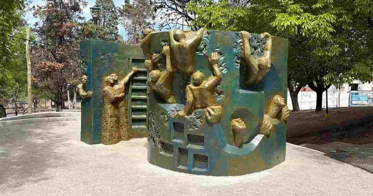 escultura El Muro