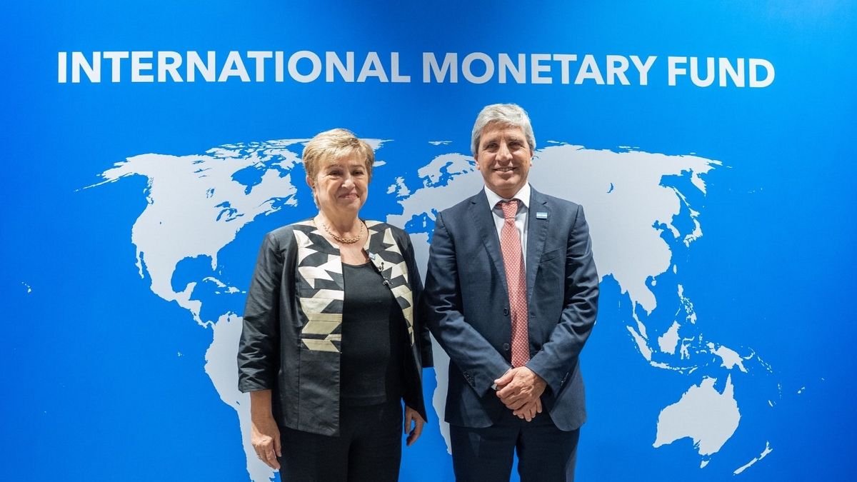 Kristalina Georgieva se reunió con Luis Caputo y destacó la disciplina fiscal de la Argentina como ejemplo global