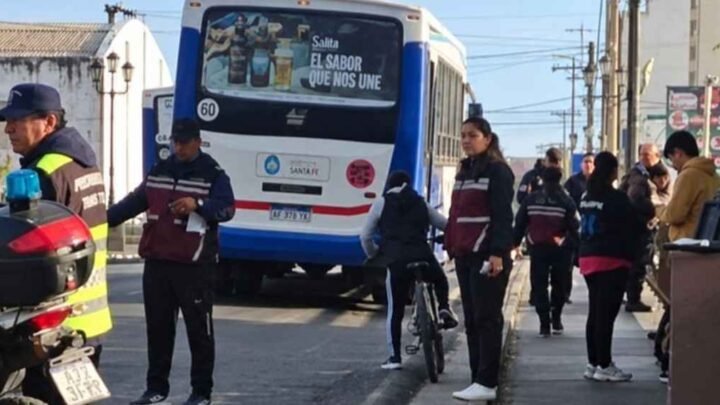 Violento choque en Vélez Sarsfield: un colectivo atropelló a un ciclista